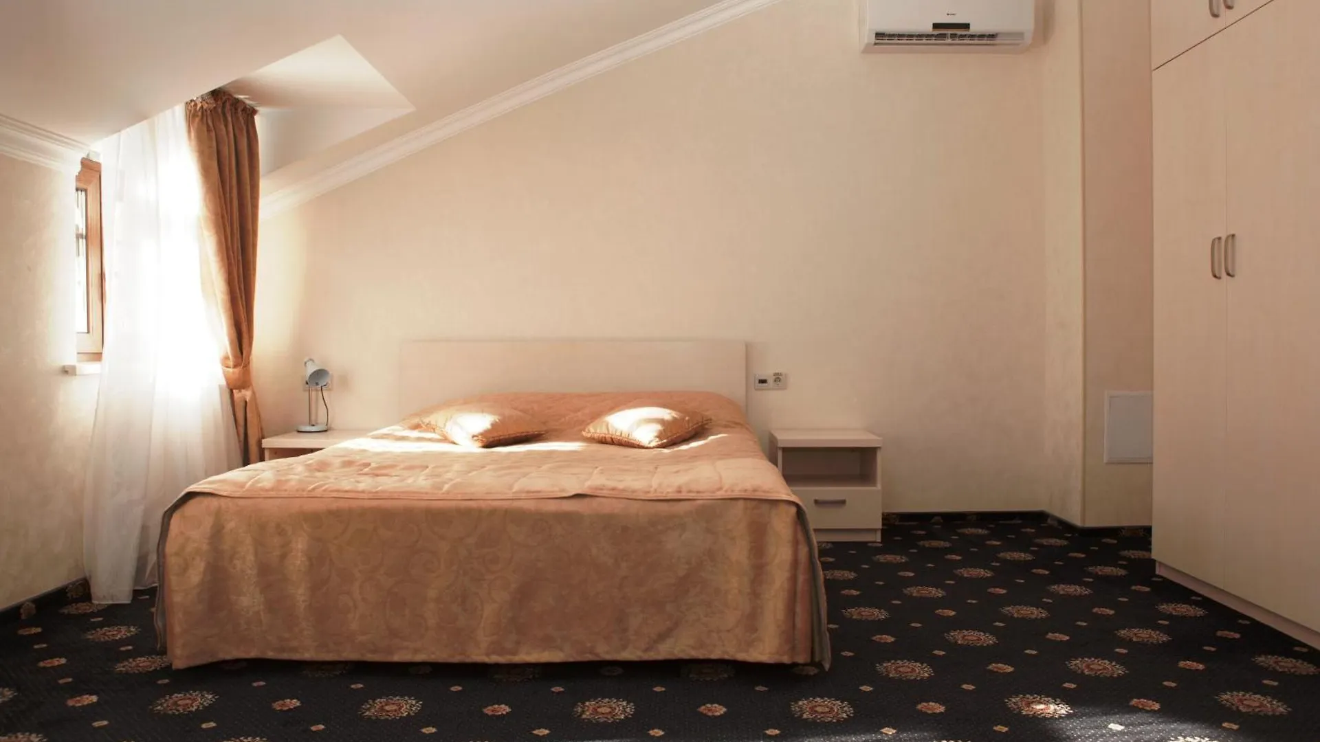 Gonchar Hotel Kiev